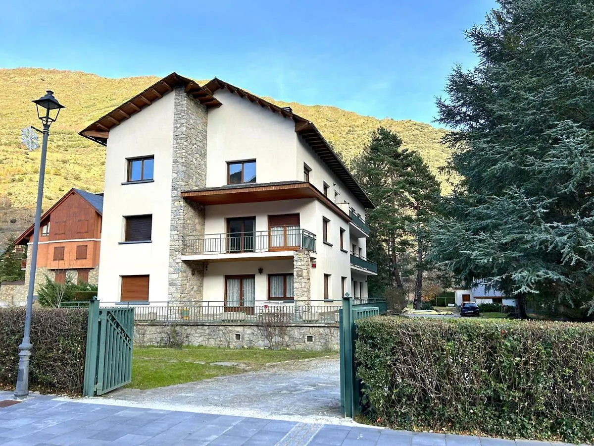 Encantador apartament amb un balcó únic al Pirineu by RURAL D'ÀNEU Esterri D'Aneu Spain