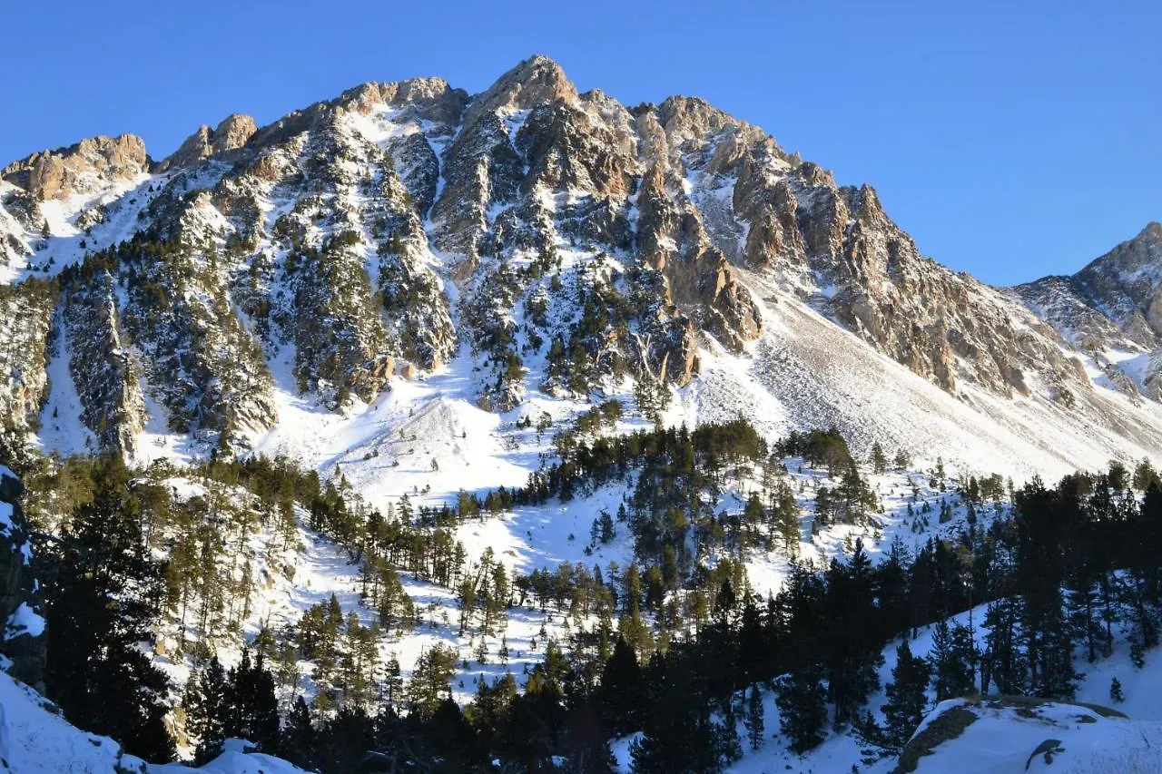 Encantador apartament amb un balcó únic al Pirineu by RURAL D'ÀNEU Esterri D'Aneu